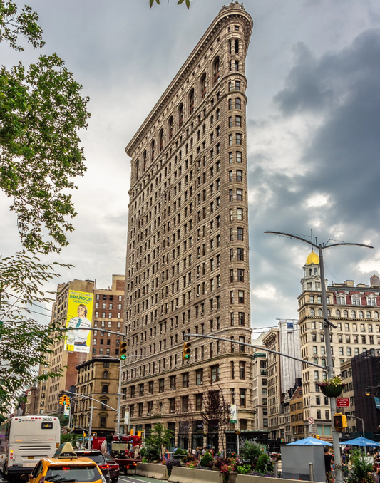 New York Flatiron Building Blocks Set: Build the Iconic Daily Bugle Landmark