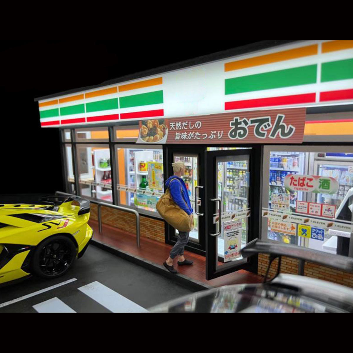 1/18 Scale Japanese 7-Eleven Convenience Store Diorama Building Scene Car Model with USB Lights