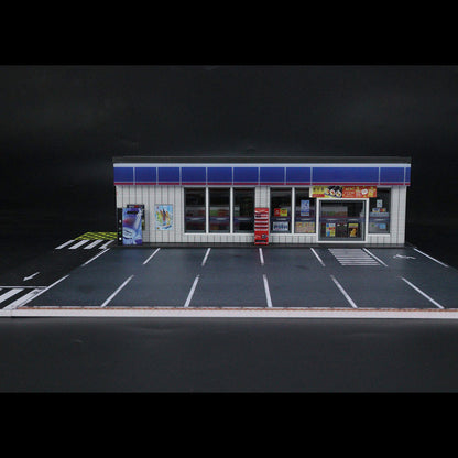 1/64 Scale Lawson Convenience Store Diorama Building Scene Model with Parking Area