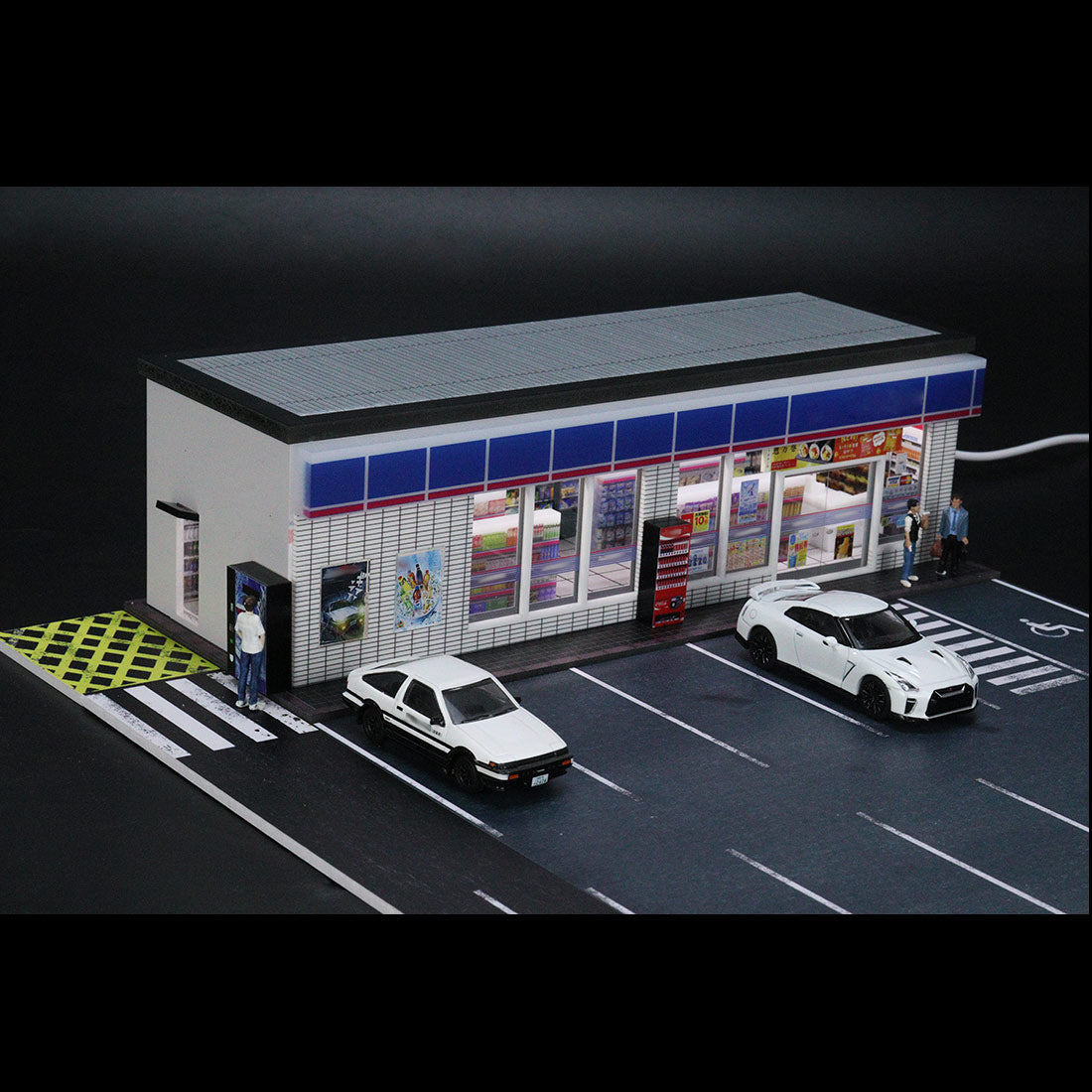 1/64 Scale Lawson Convenience Store Diorama Building Scene Model with Parking Area