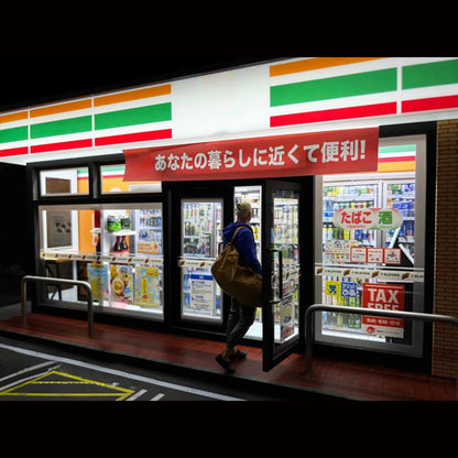 1/18 Scale Japanese 7-Eleven Convenience Store Diorama Building Scene Car Model with USB Lights